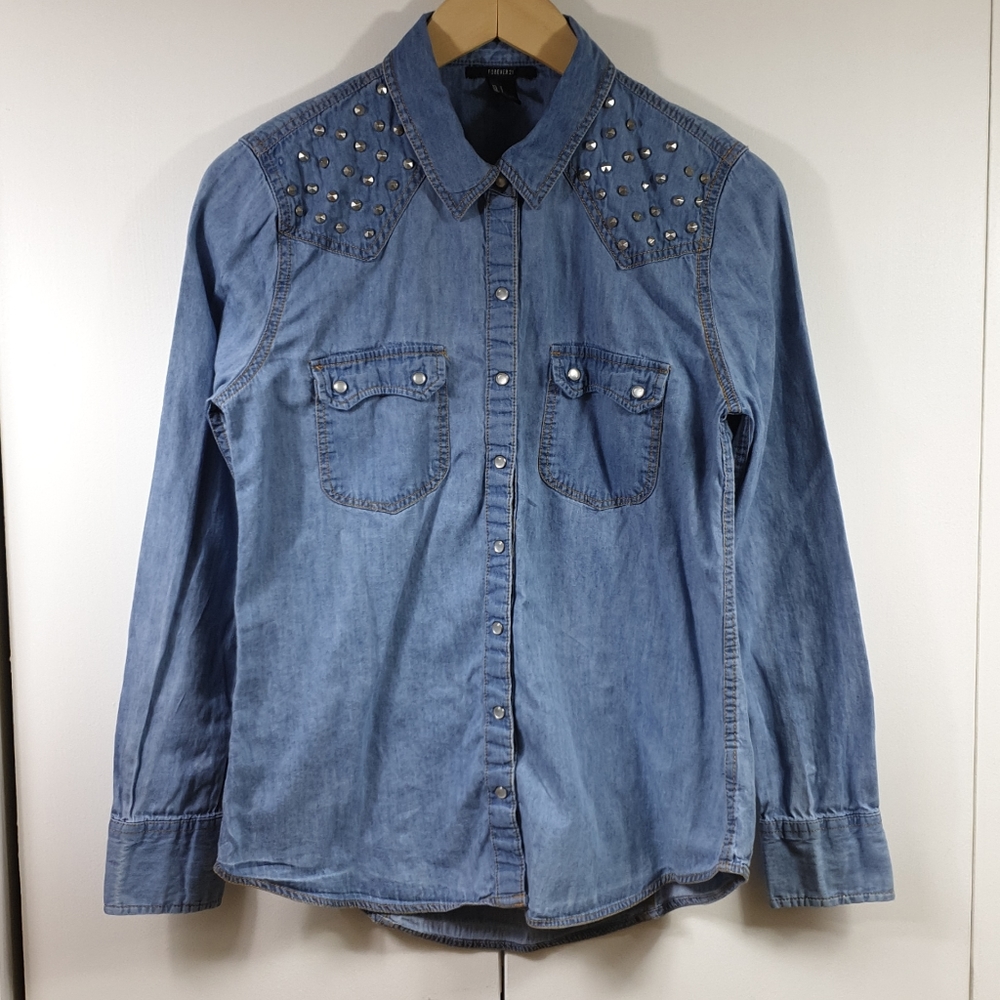 Denim blouse long sleeves with Pearl accent  s